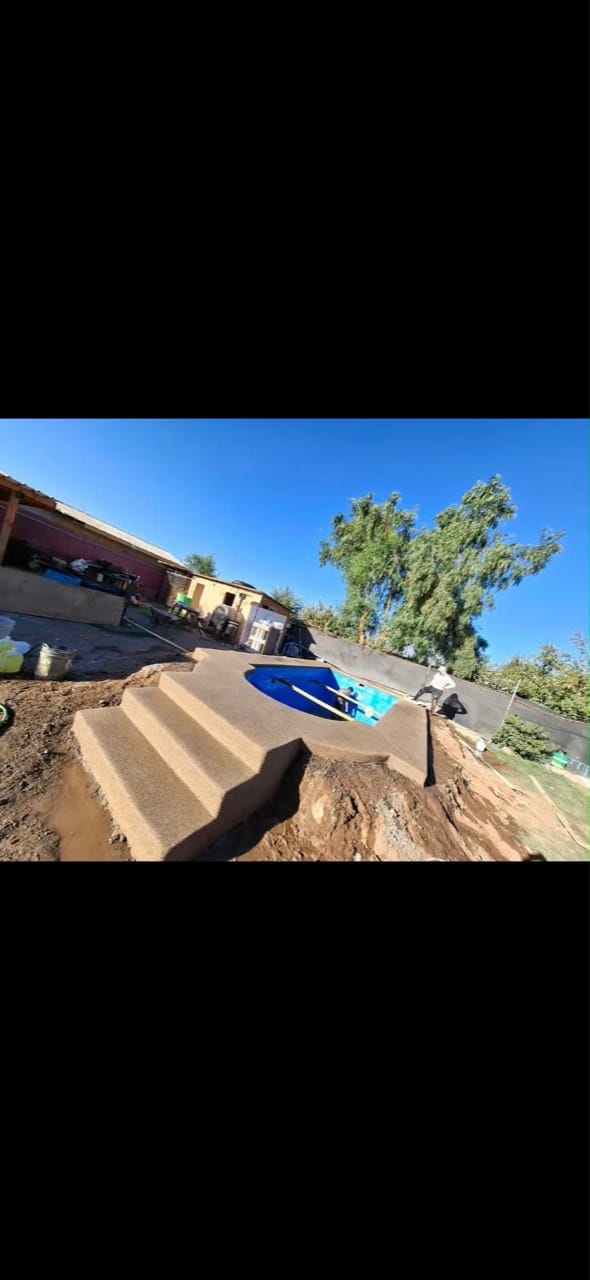 Piscina spa etapa terreno realizado por Sombra Hermanos